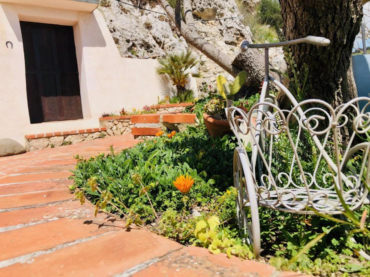 B&B Tenuta La Puntara Caltanissetta Buitenkant foto